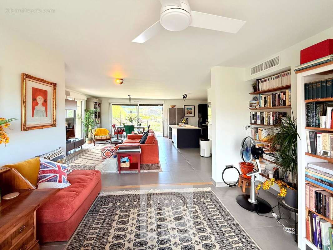 Appartement à LE CANNET