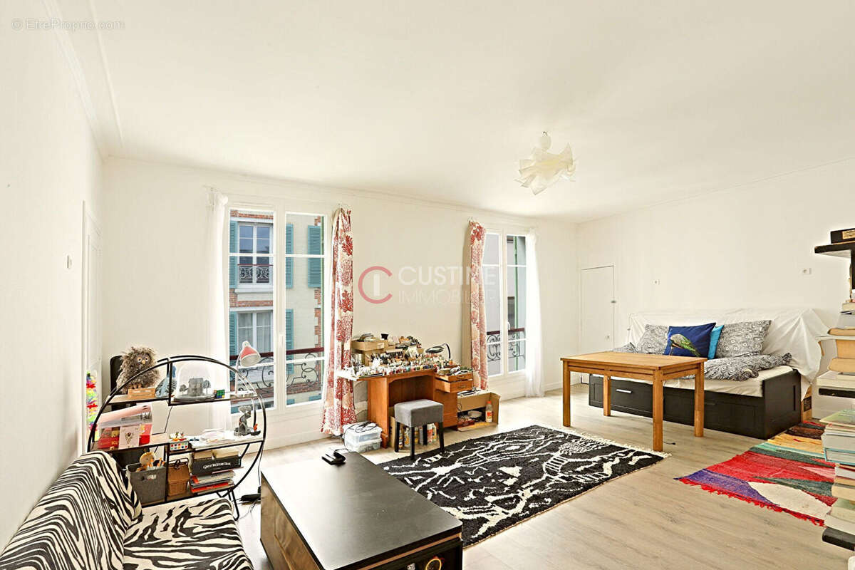Appartement à PARIS-18E