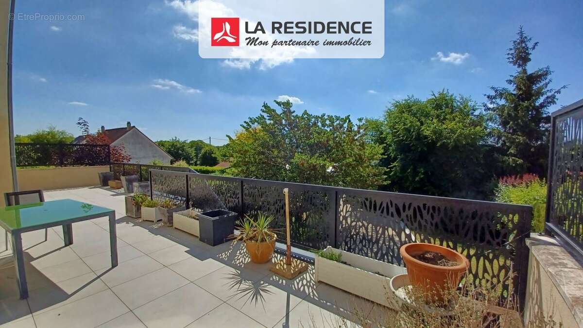 Maison à CARRIERES-SUR-SEINE