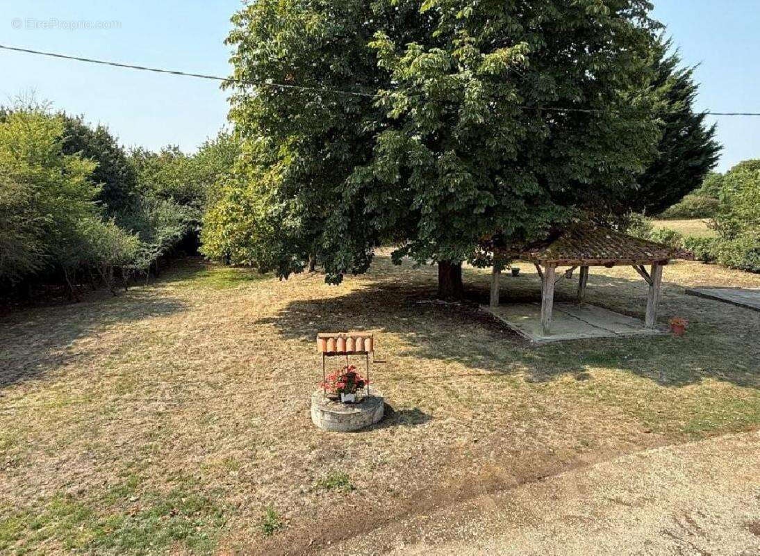 Maison à CHAMPAGNE-MOUTON