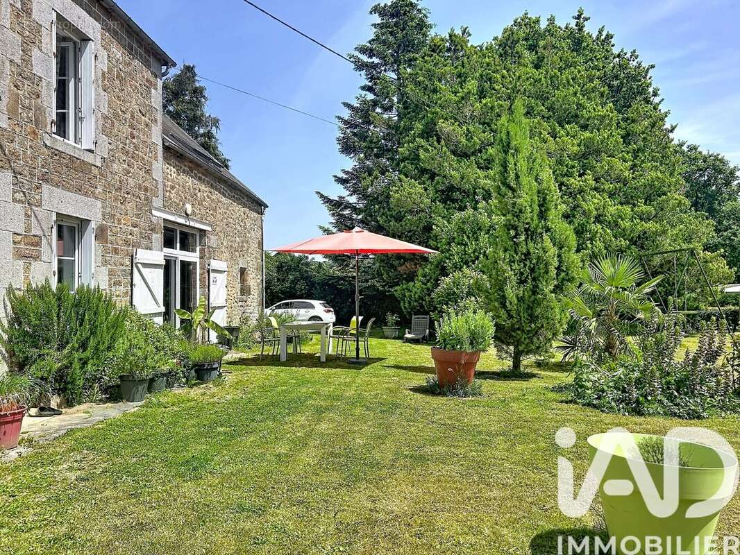 Maison 175 m² à La Trinite  - photo 2