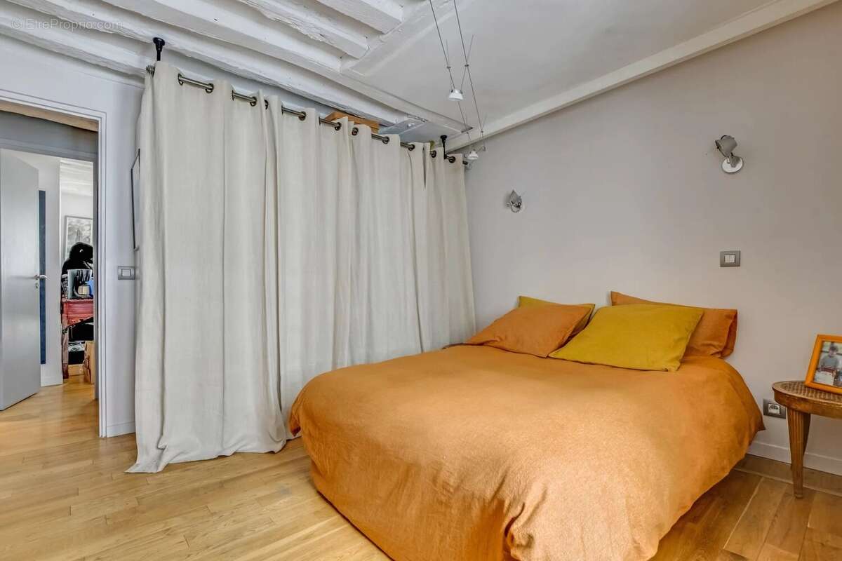 Appartement à PARIS-6E