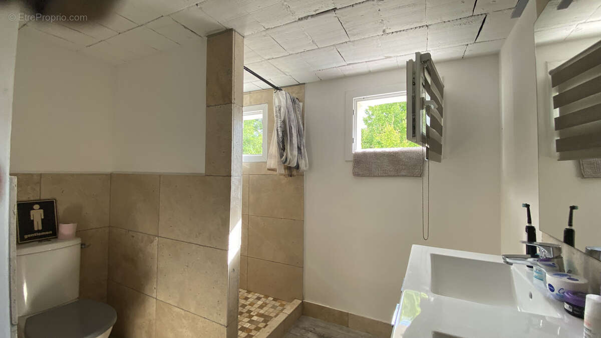 Maison à MORIERES-LES-AVIGNON