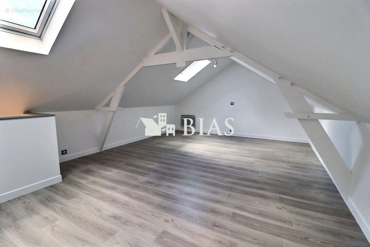 Maison 110 m² à Pont-L'eveque  - photo 9