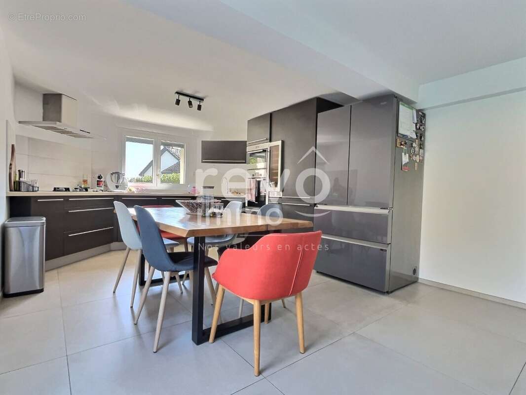 Maison à SATHONAY-VILLAGE