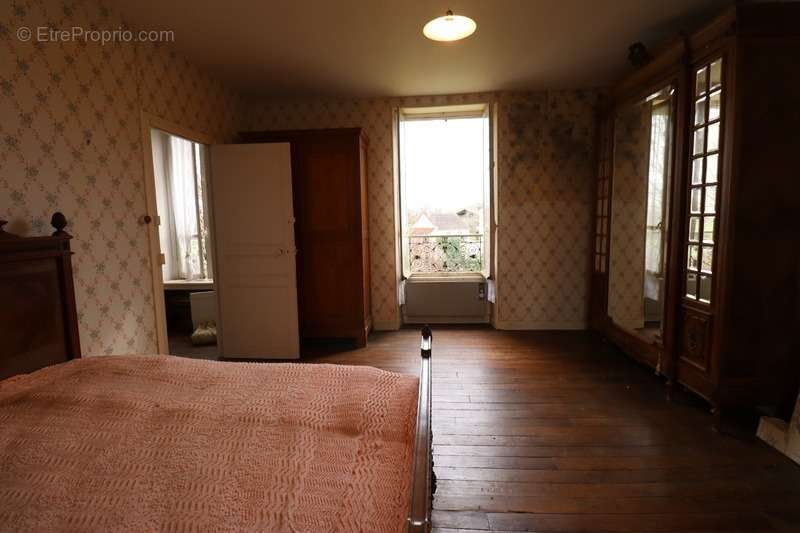 Maison à MAILHAC-SUR-BENAIZE