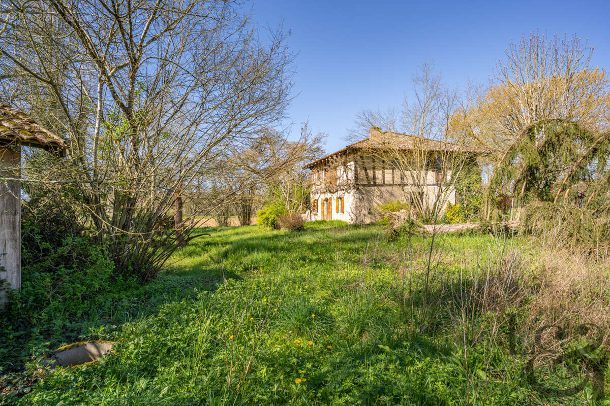 Maison à TOMBEBOEUF