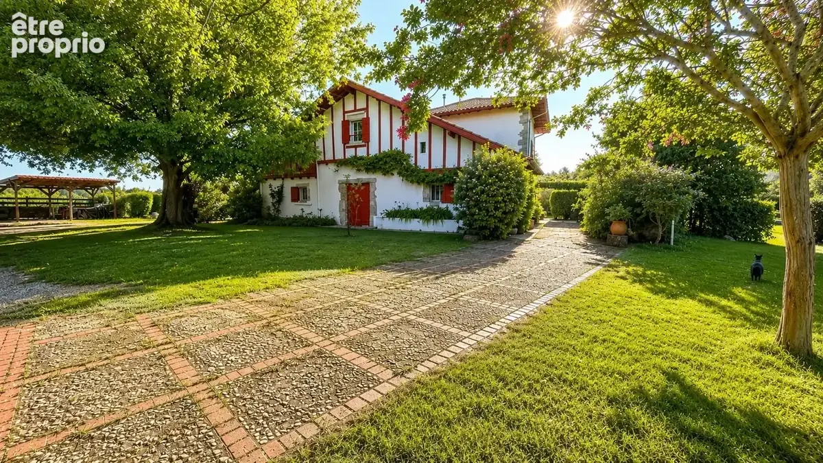 Superbe maison de caractere du 18ème de type t7 de 275 m2 + exceptionnelle dependance de 117 m2 comprenant veranda, open space,  - photo 28