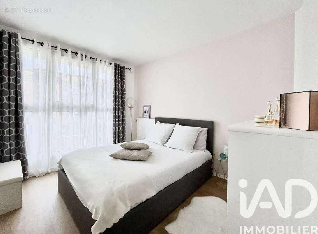 Photo 5 - Appartement à LE PLESSIS-ROBINSON