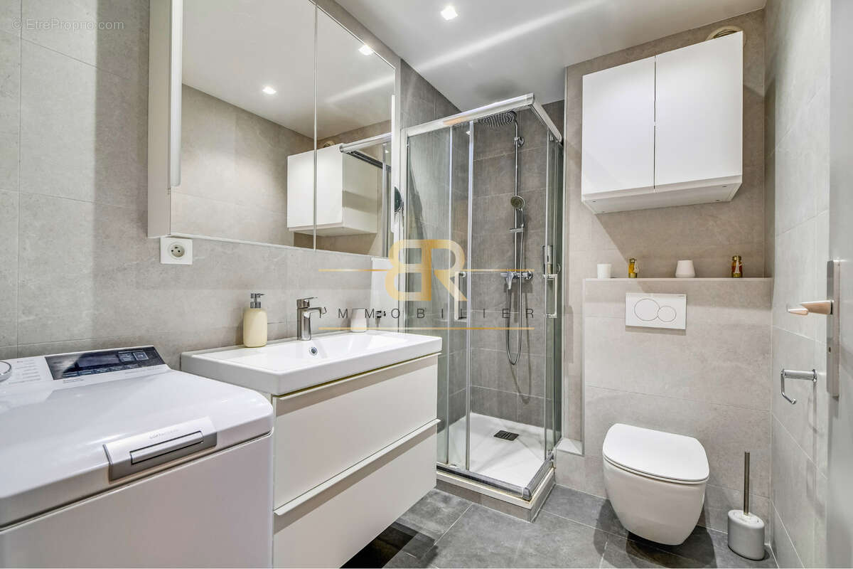 Appartement à CHARENTON-LE-PONT