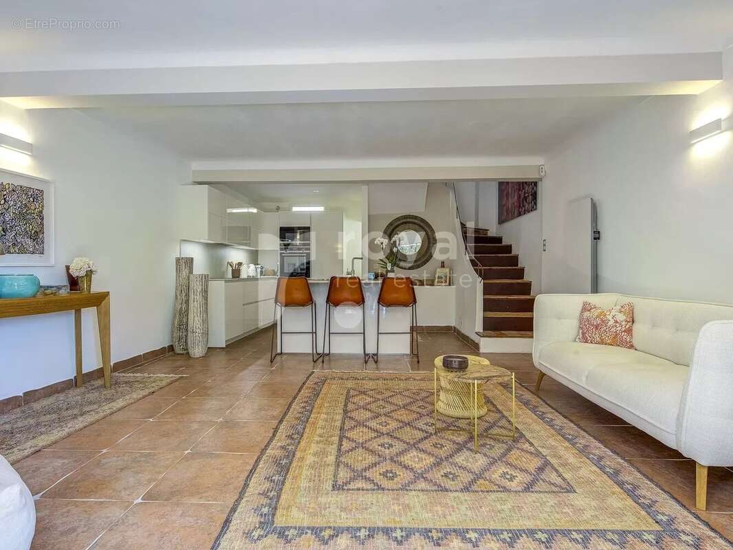 Maison à MOUGINS