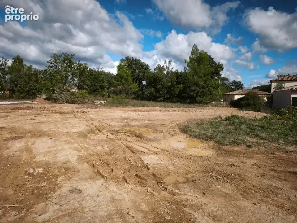 Terrain 1 012 m² à vendre à Neoules (83136) - photo 1