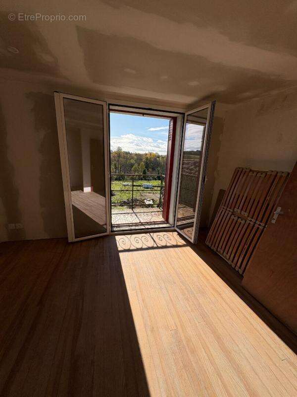 Maison à Doulezon, proche Gensac 152 m2, 4 chambres, dépendance et jardin - photo 14