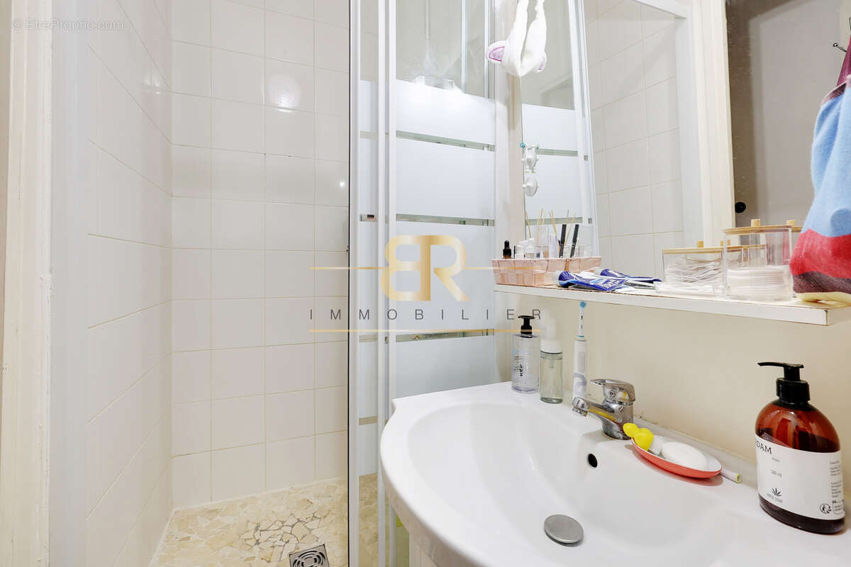 Appartement à PARIS-2E