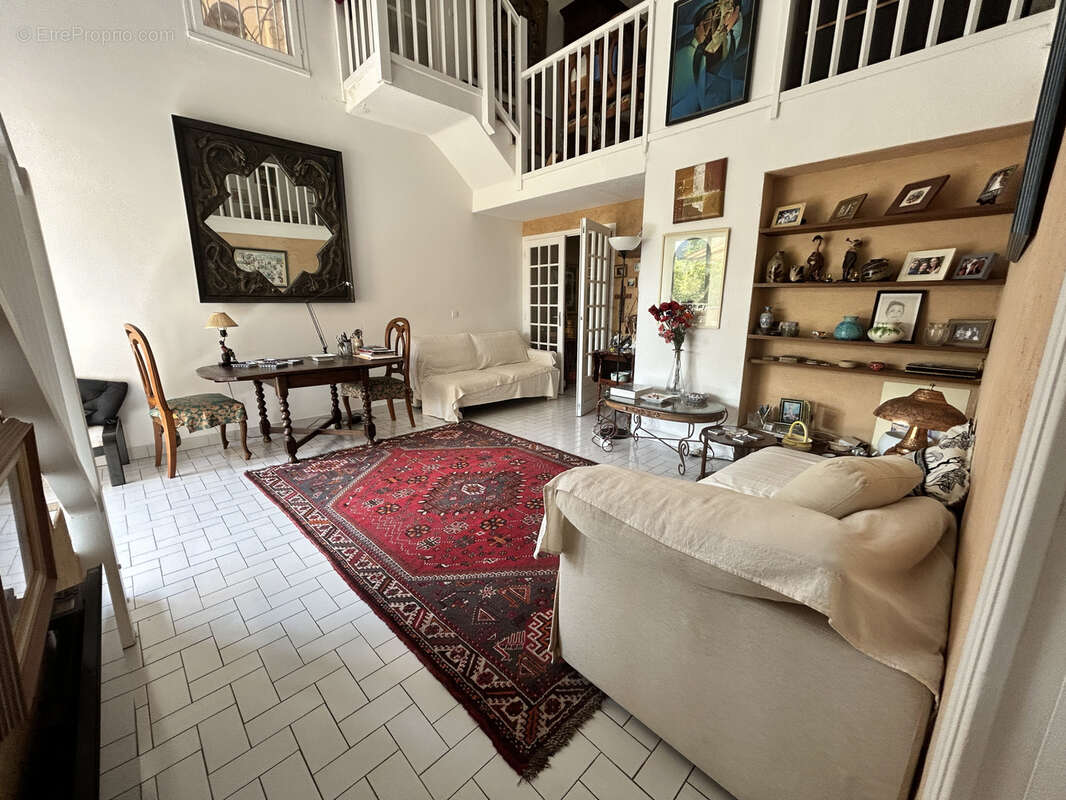 Appartement à GANGES