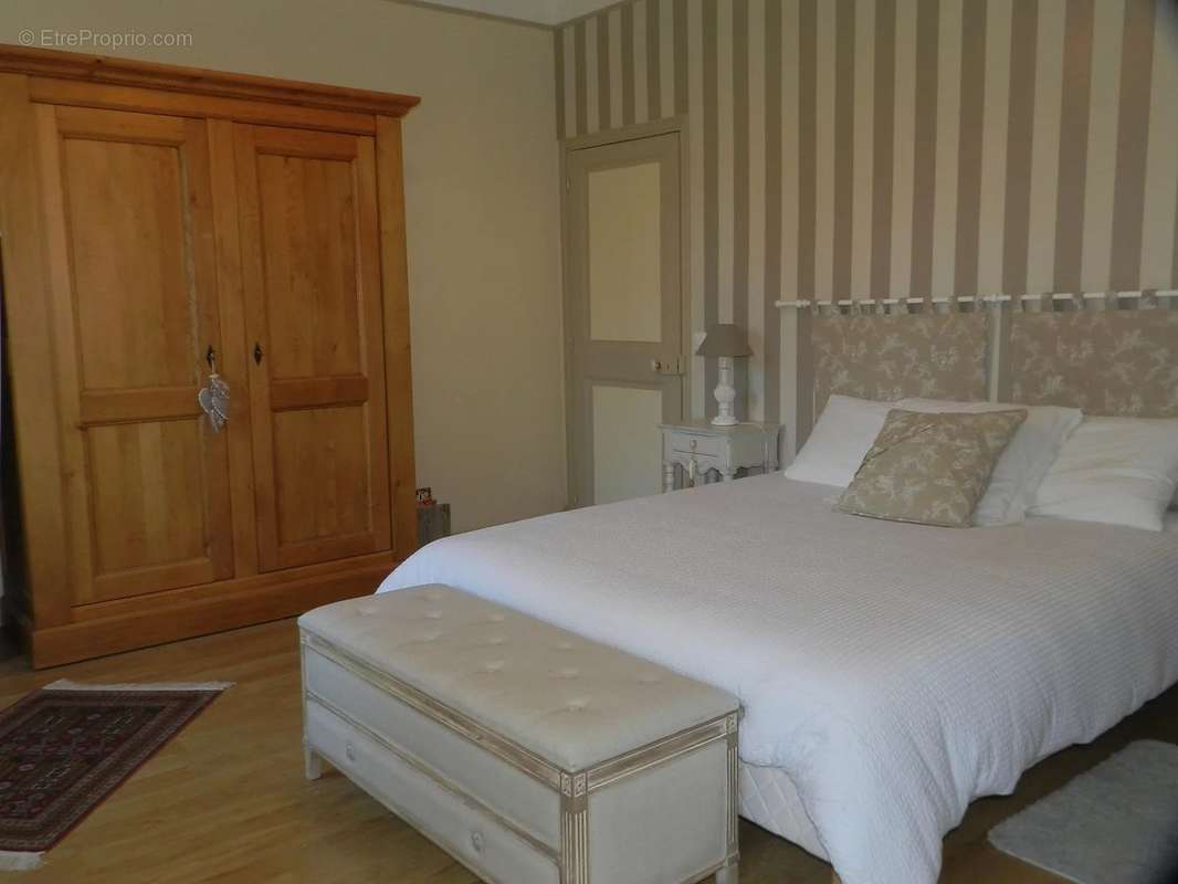 Maison à SAINT-PIERRE-SUR-DIVES