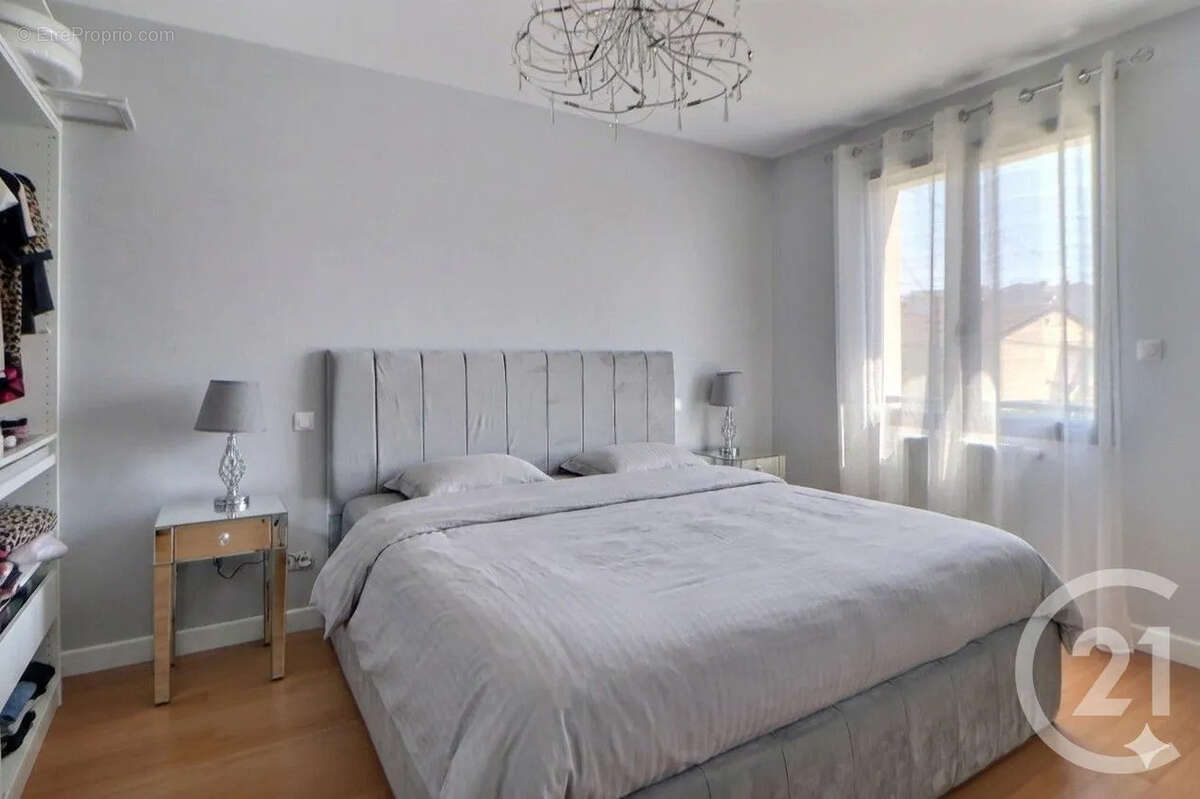 Maison 148 m² à Aulnay-Sous-Bois  - photo 5