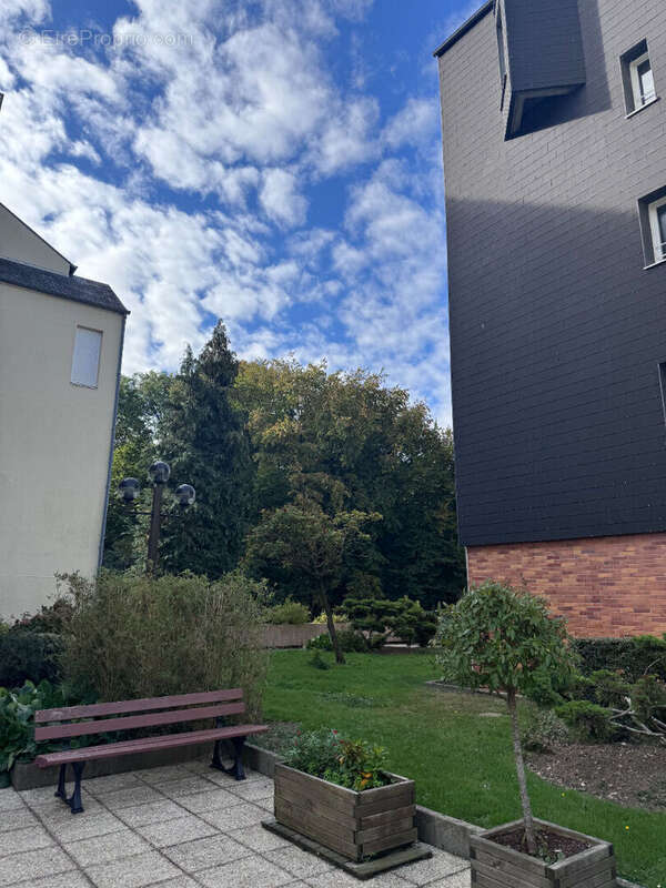 Appartement à MONT-SAINT-AIGNAN