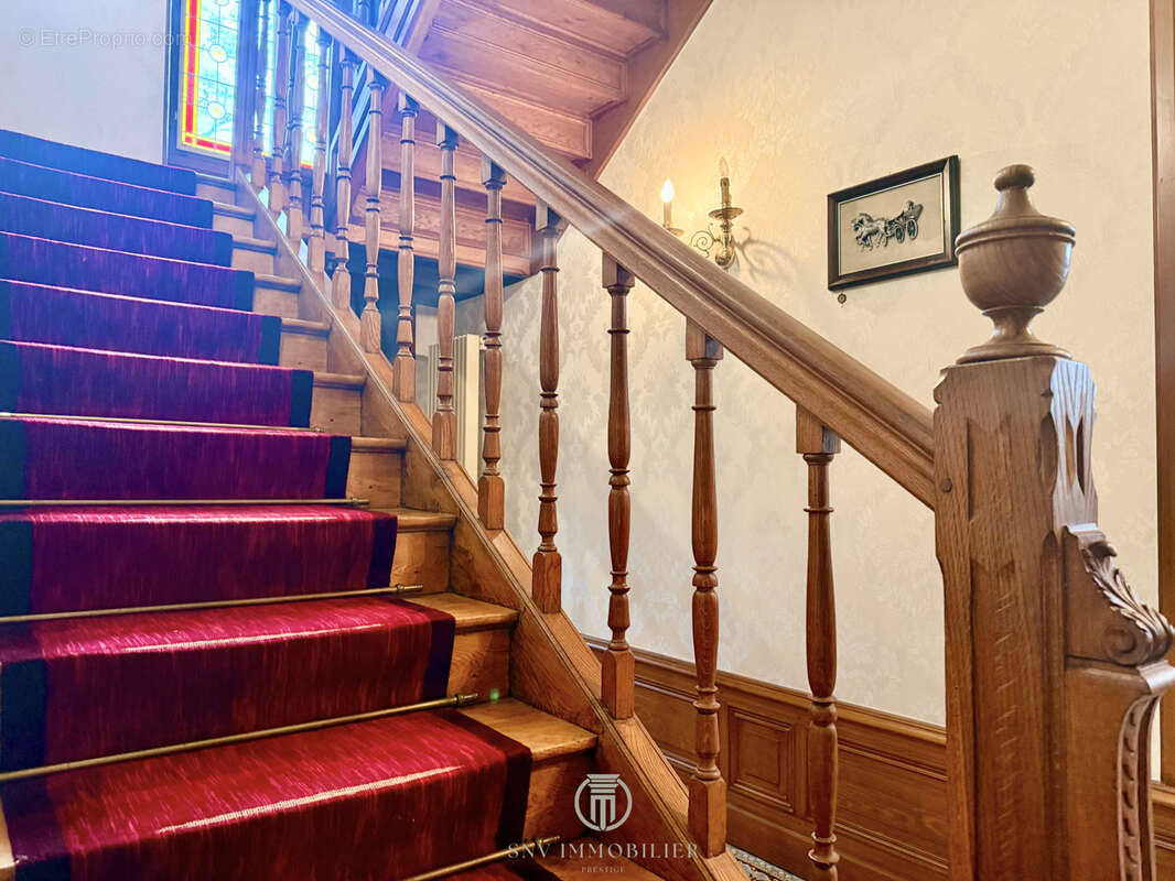 Maison à SAINT-AMAND-MONTROND