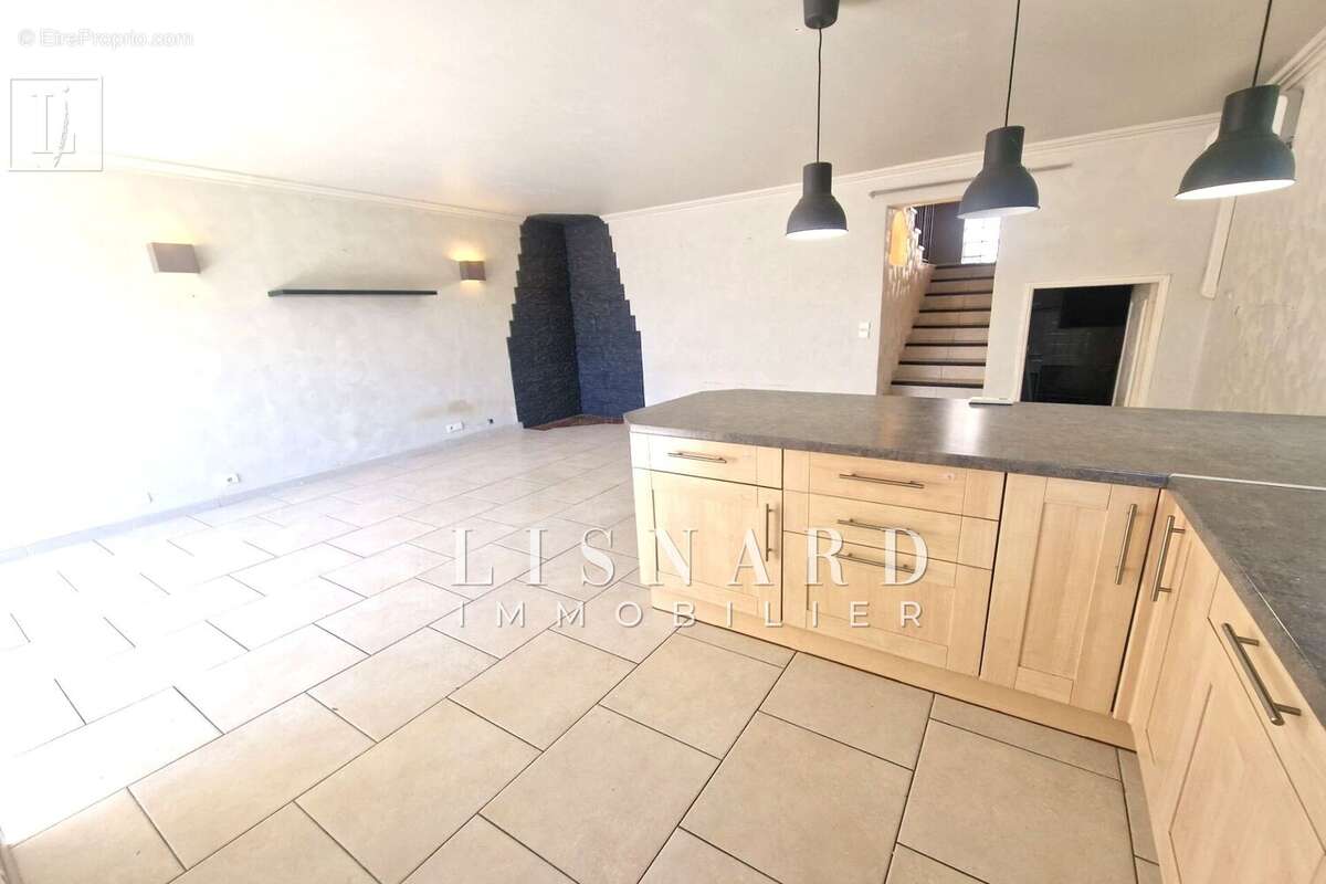 Maison à VALLAURIS