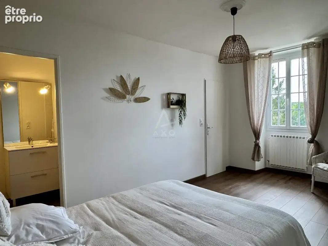 Ensemble immobilier de caractère avec vue panoramique  sud Angoulême - photo 11