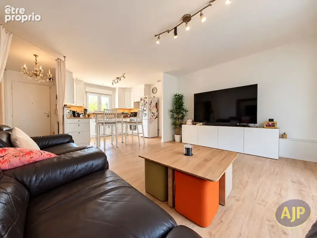 REZÉ - Maison 4 chambres - photo 3