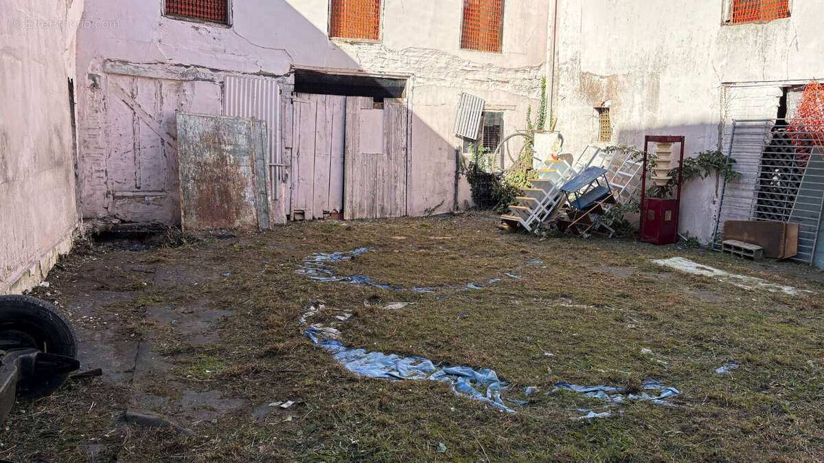 Autre à COURVILLE-SUR-EURE