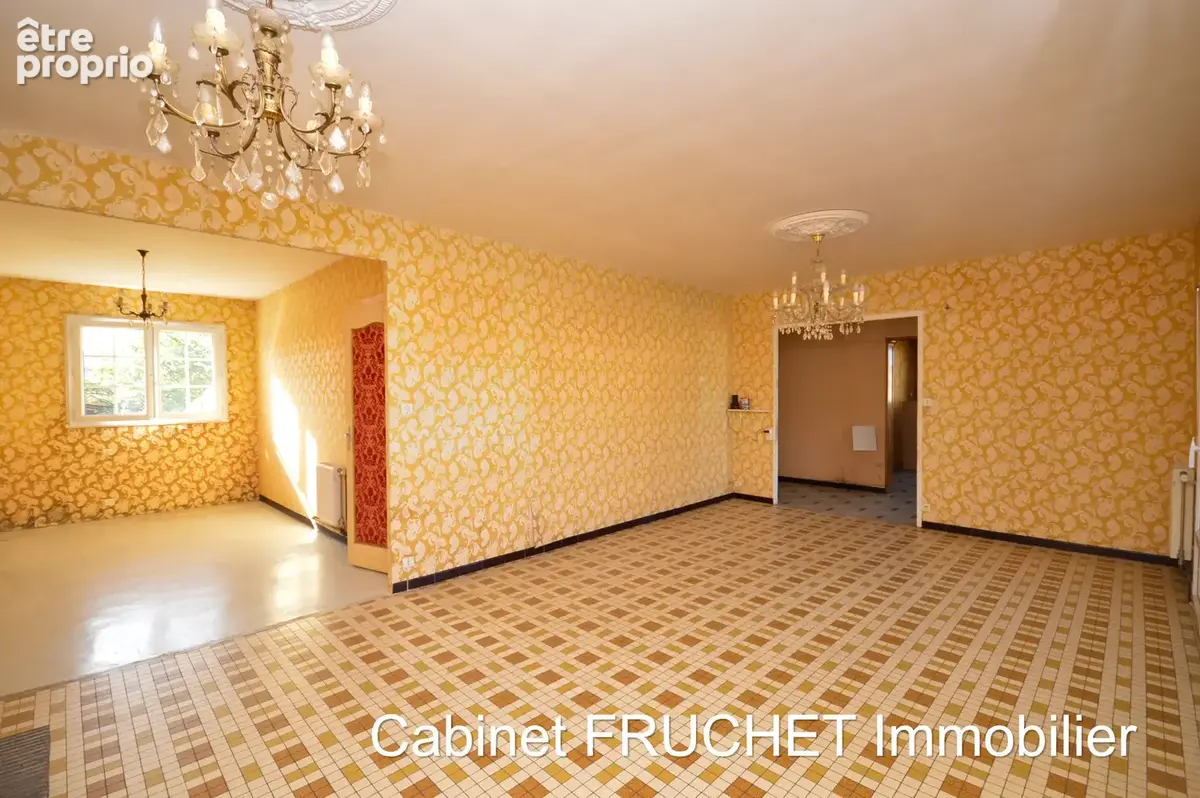 CHANTONNAY - Maison 3 sous-sol, proche centre ville - photo 2