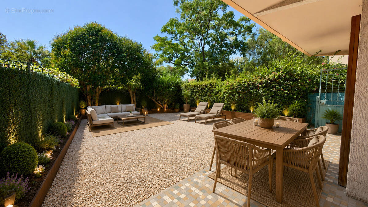 Appartement à HYERES