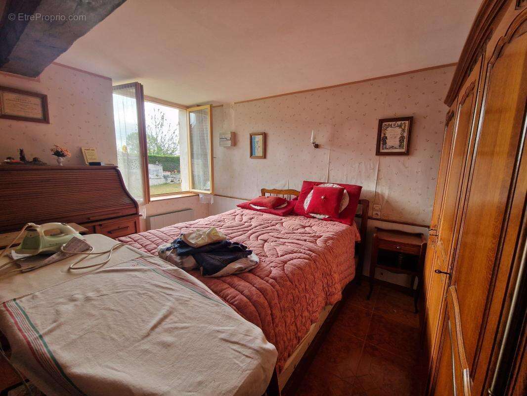 Maison à CHATEAUVIEUX