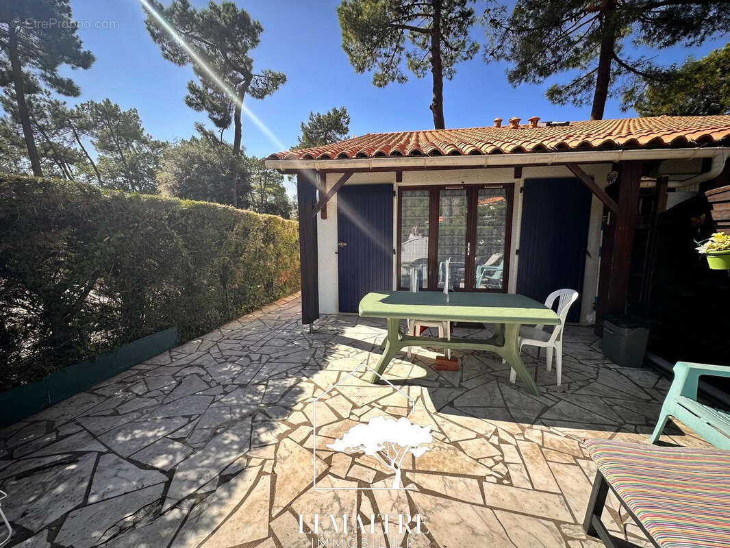 Maison à LES MATHES