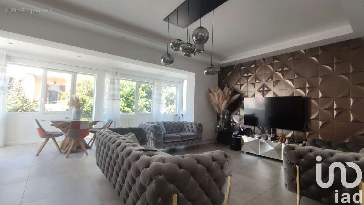 Photo 2 - Maison à MARSEILLE-14E