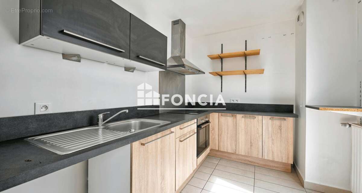 À vendre – Appartement 5 pièces de 95 m² avec exceptionnelle terrasse de 76 m² et 2 parking en sous-sol / DPE C - photo 4
