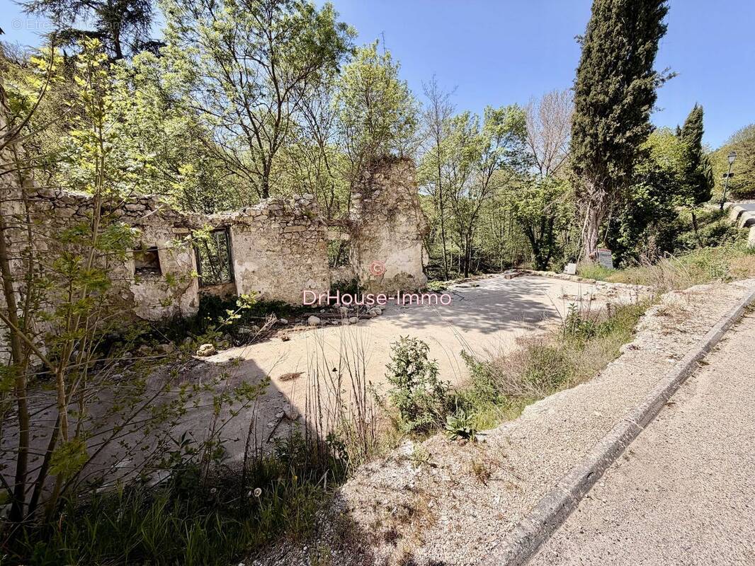 Terrain à BUIS-LES-BARONNIES
