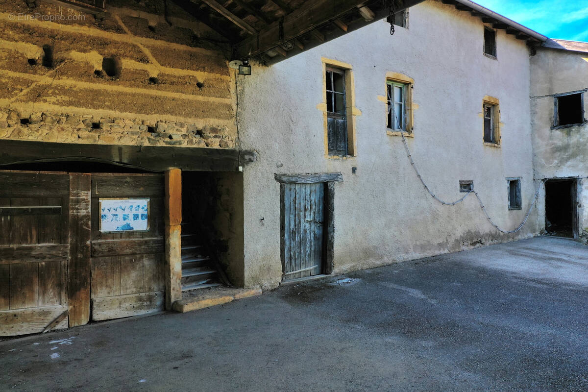Maison à PONTCHARRA-SUR-TURDINE