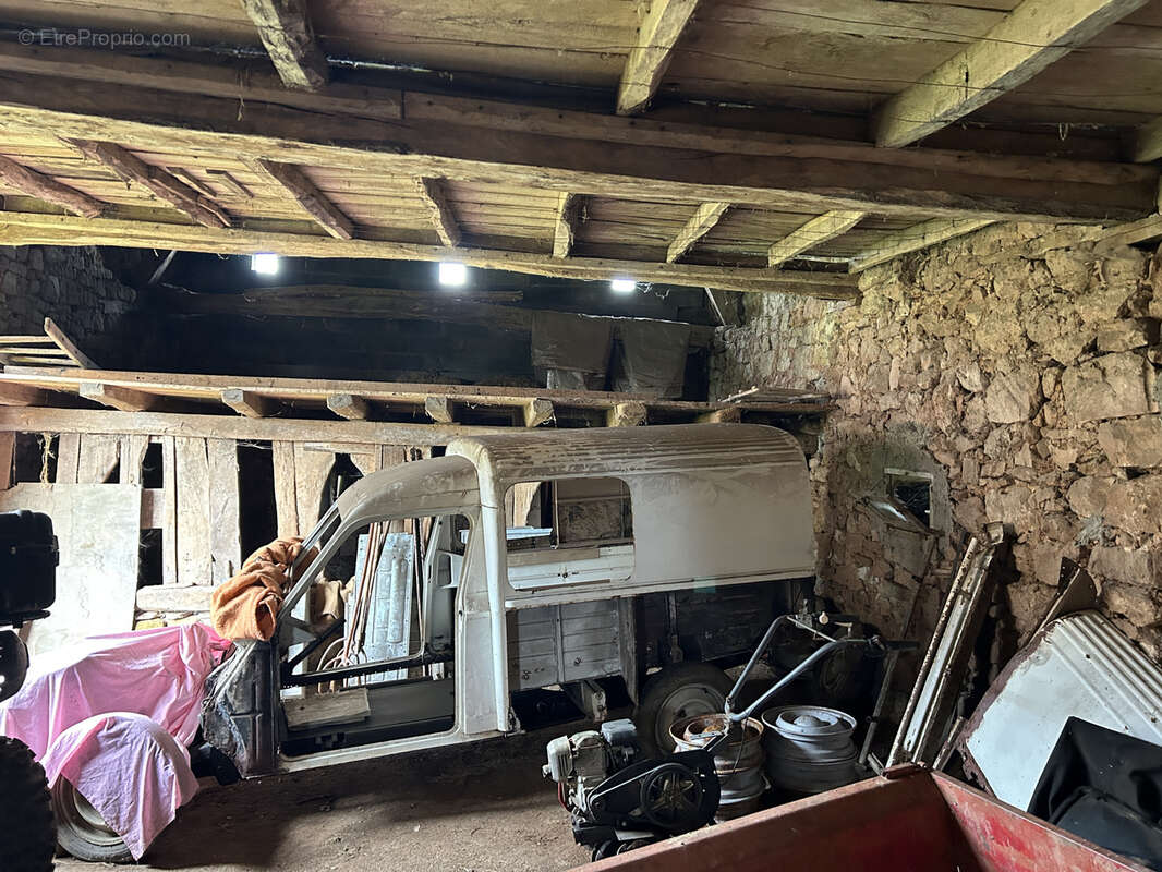 Maison à BRIGNAC-LA-PLAINE