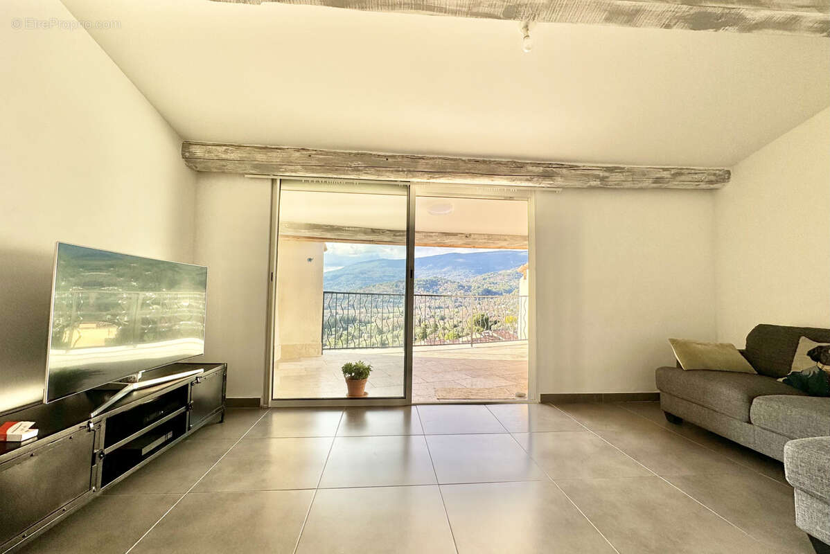 Appartement à FAYENCE