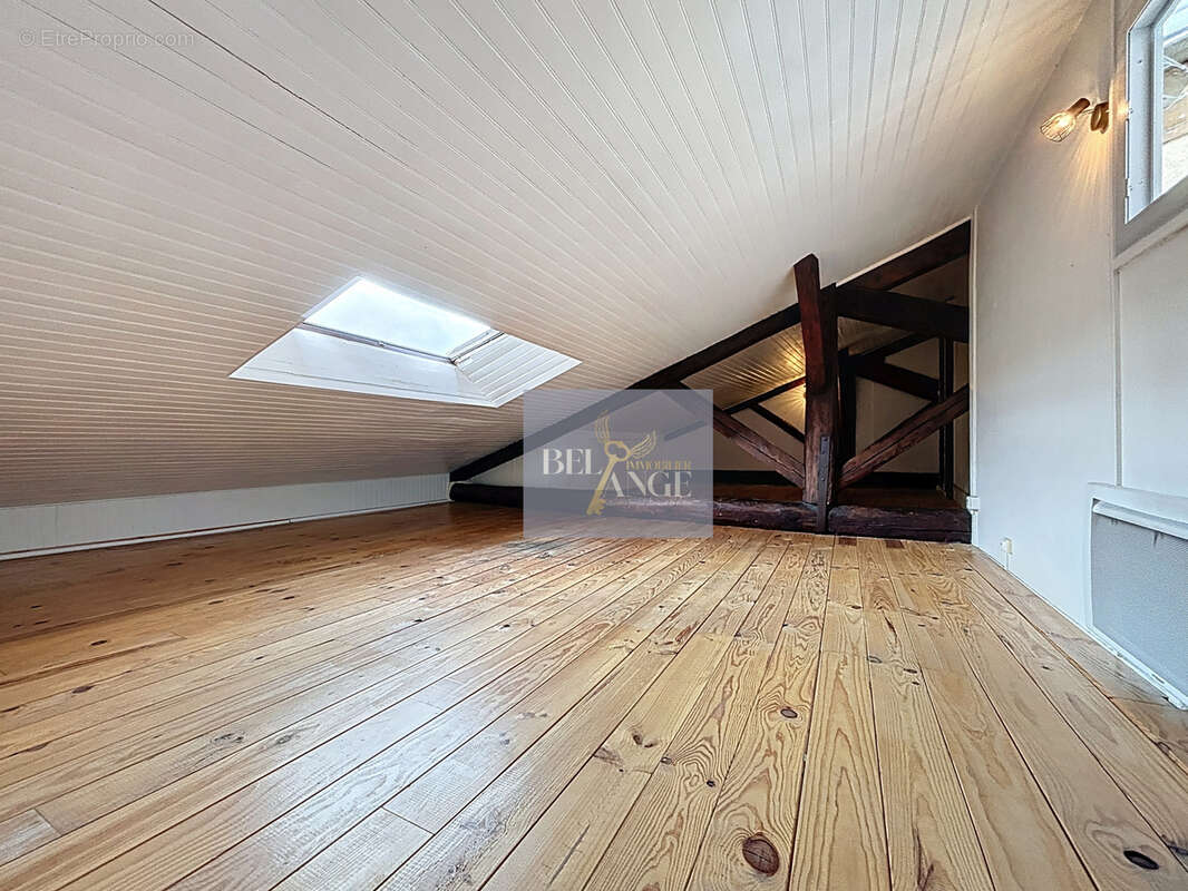 Appartement à AUBENAS