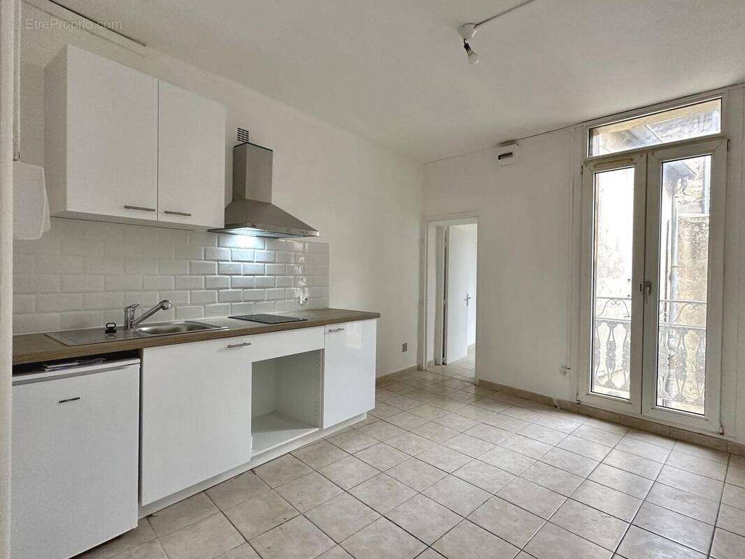 T2 - 2ème étage Gauche - Appartement à NARBONNE