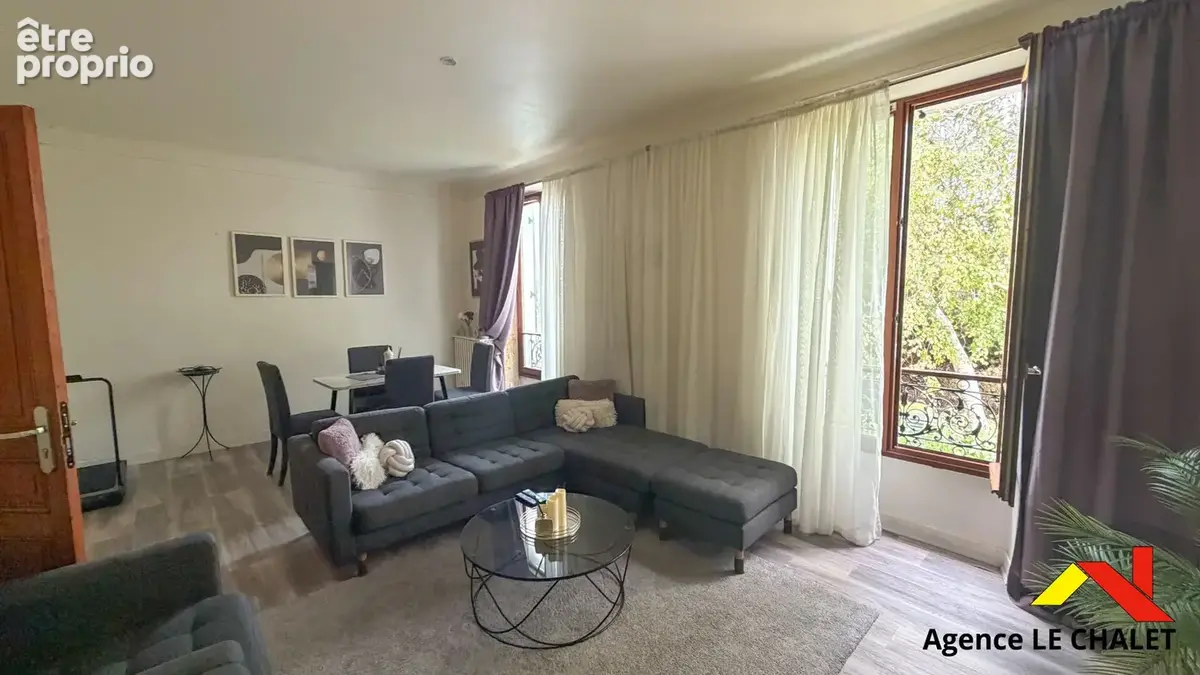 Charmant pavillon en meulière de 118 m², 4 pièces, 3 chambres, avec grand jardin - photo 2