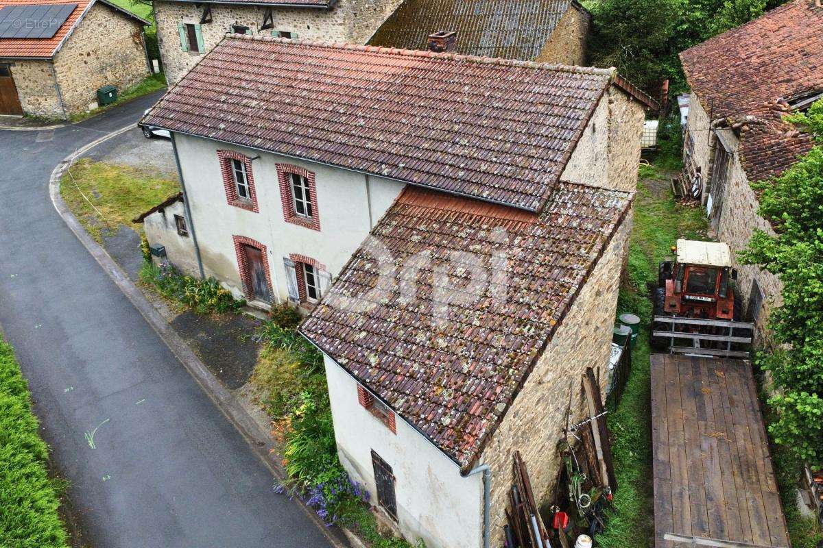 Maison à SAINT-MARTIN-TERRESSUS