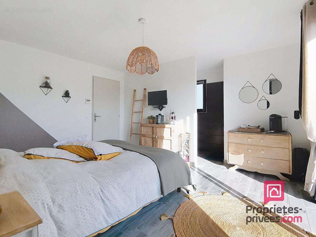 Maison à SAINT-MAXIMIN-LA-SAINTE-BAUME