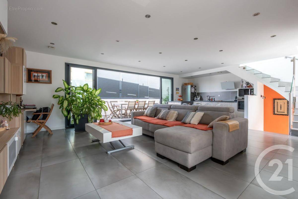 Appartement à FONTENAY-SOUS-BOIS