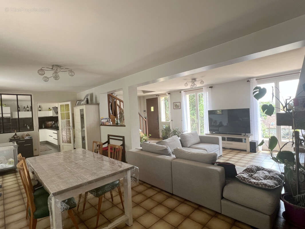 Maison à VAUX-SUR-SEINE