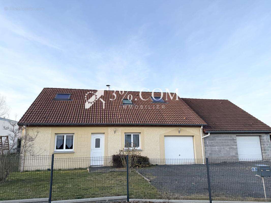 Maison à UXEGNEY