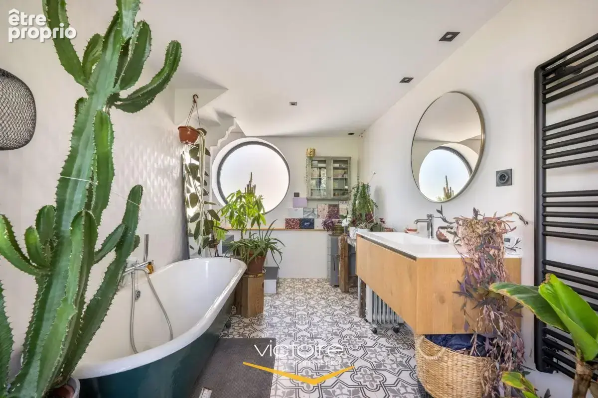 Magnifique maison rénovée avec dépendance au Coeur de Montchat - Coup de coeur assuré ! - photo 13
