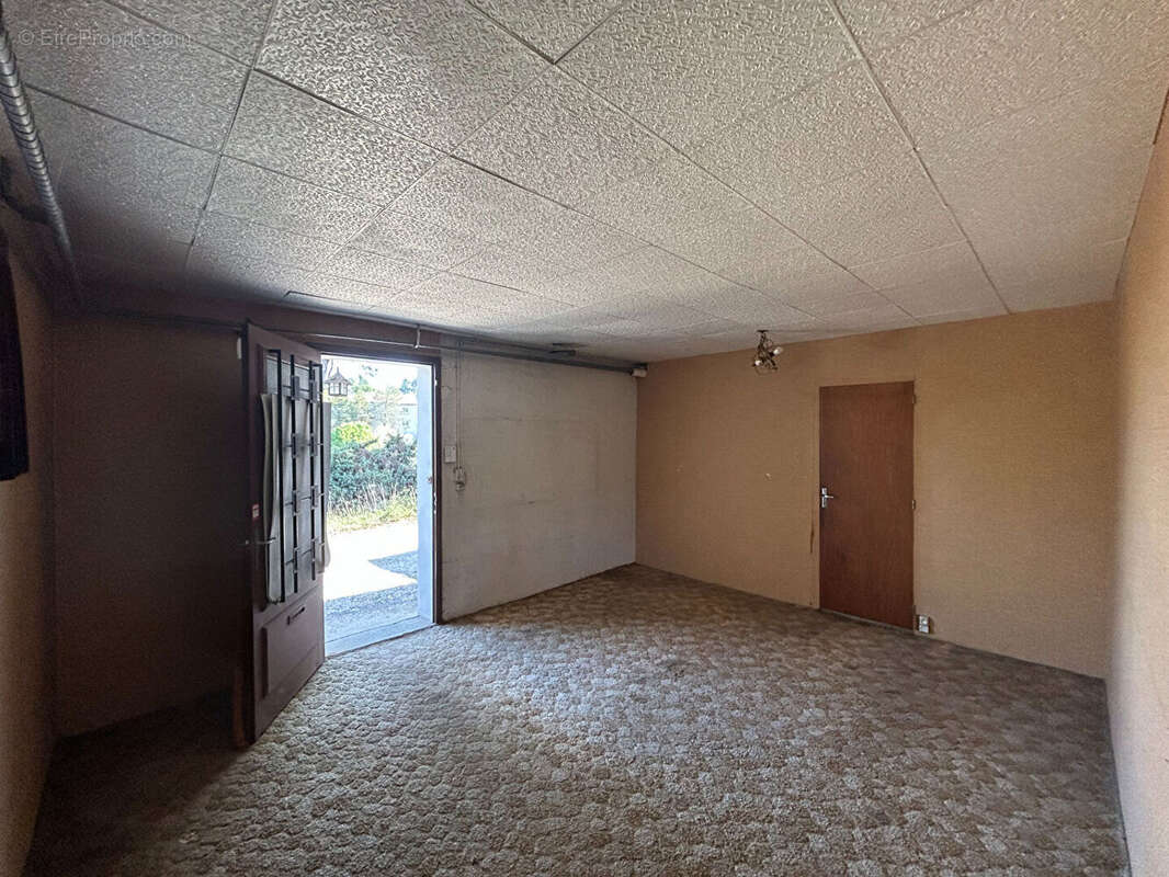 Maison à ROCHEMAURE