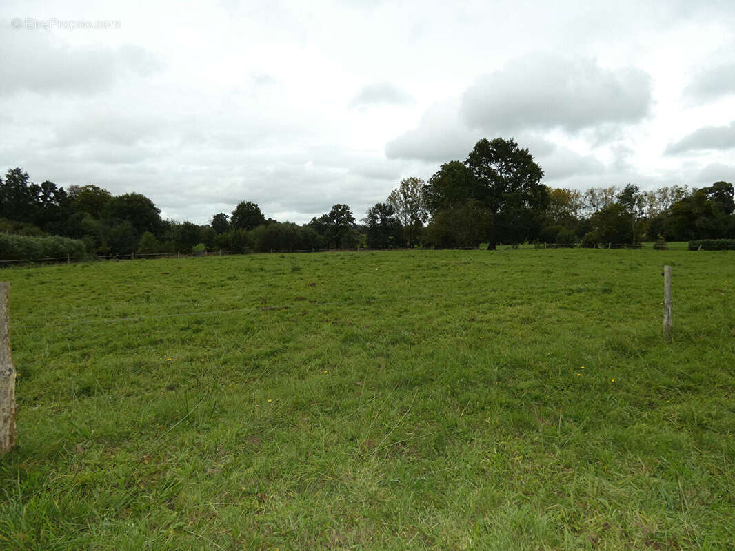 Maison à SAINT-HILAIRE-DU-HARCOUET