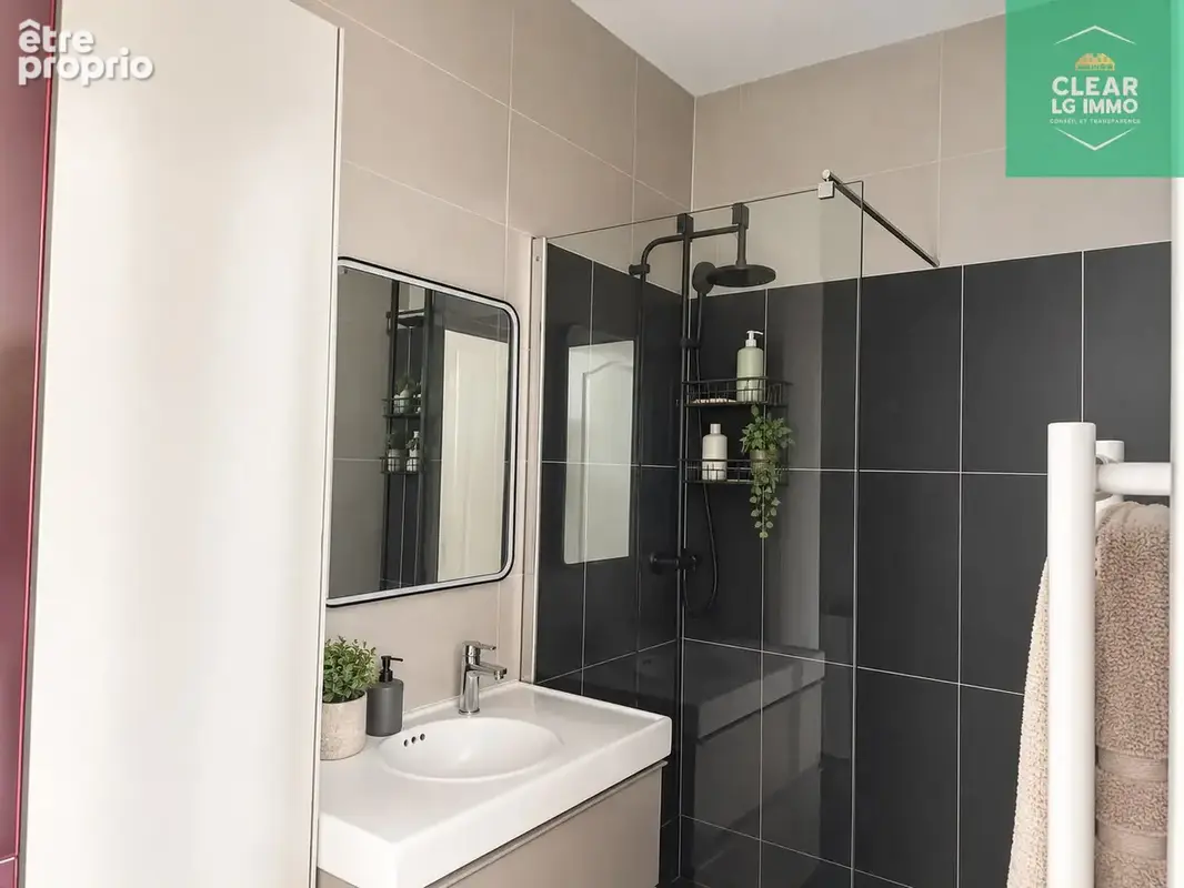 Appartement T2 avec parking et cave - photo 4
