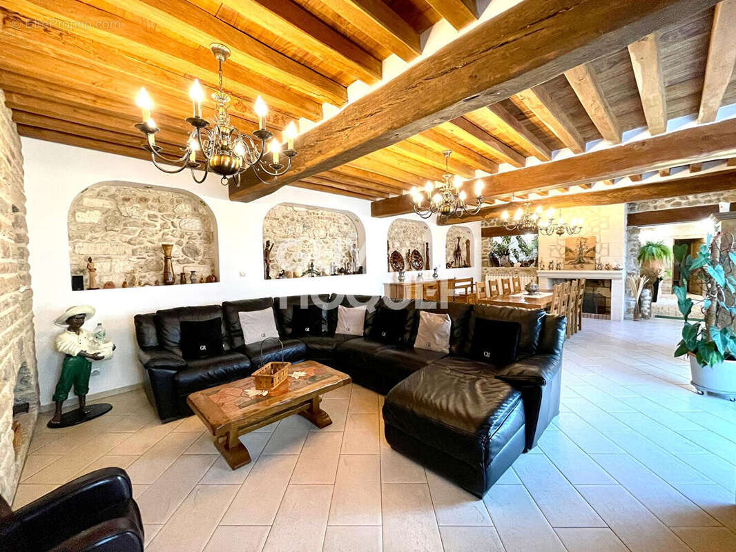 Maison à GRANDFRESNOY